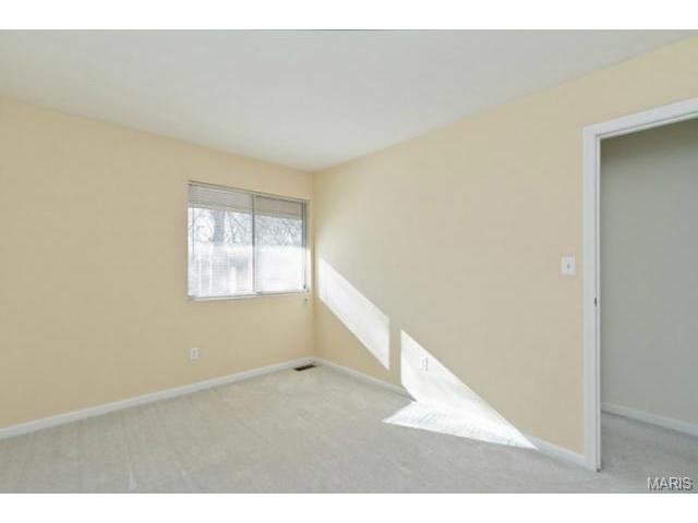 1384 Hampton Rd, Saint Charles, MO 63303 photo 27