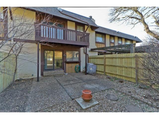 1384 Hampton Rd, Saint Charles, MO 63303 photo 2