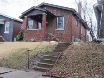 5207 Gresham Ave, Saint Louis, MO 63109 photo 1