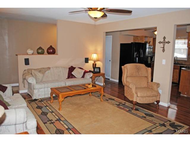 718 Cordes St, O'fallon, MO 63366 photo 4