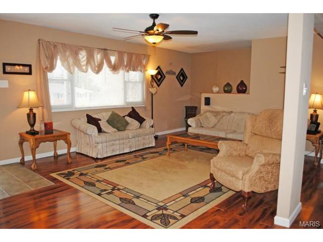 718 Cordes St, O'fallon, MO 63366 photo 3