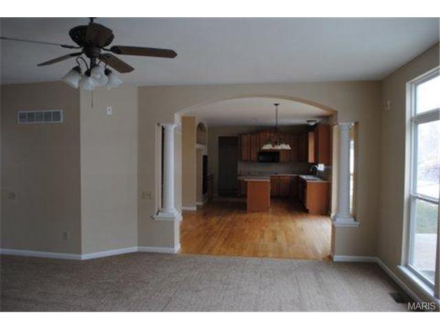708 Obrecht Ln, O'fallon, MO 63366 photo 6
