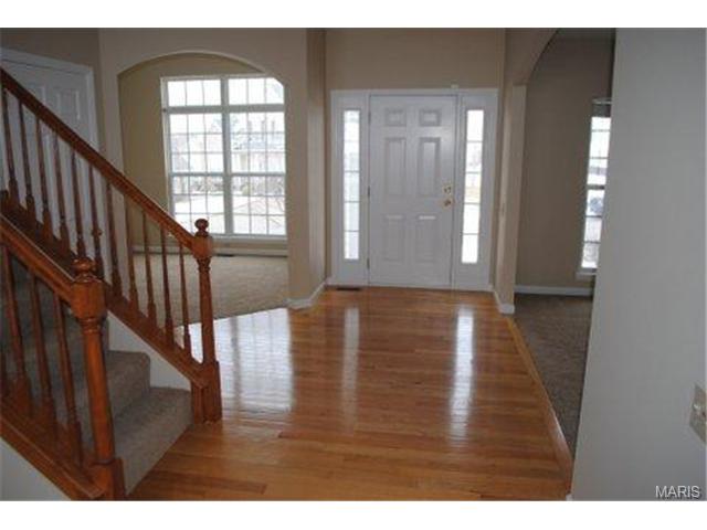 708 Obrecht Ln, O'fallon, MO 63366 photo 3