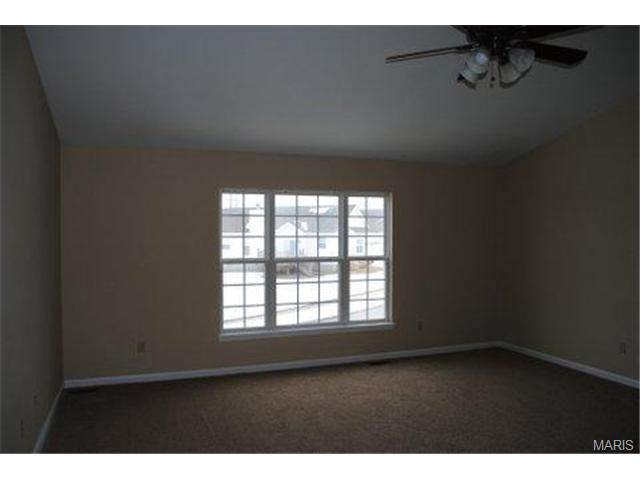 708 Obrecht Ln, O'fallon, MO 63366 photo 14