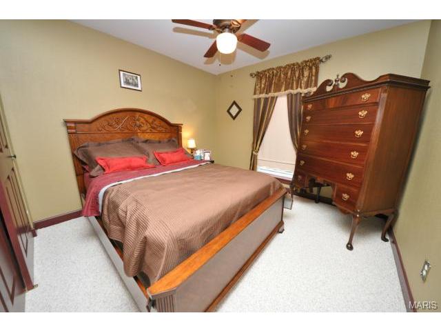 23 Amber Meadows Dr, O'fallon, MO 63366 photo 14