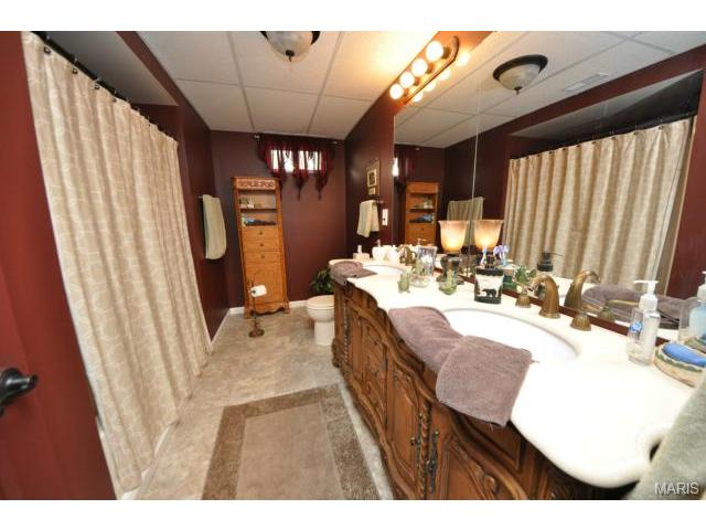 23 Amber Meadows Dr, O'fallon, MO 63366 photo 21