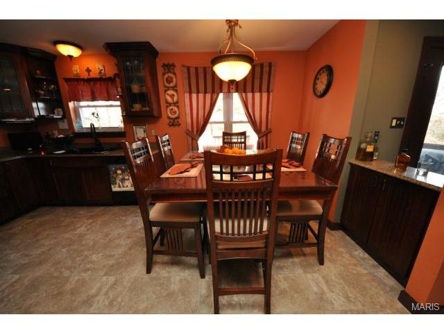23 Amber Meadows Dr, O'fallon, MO 63366 photo 8