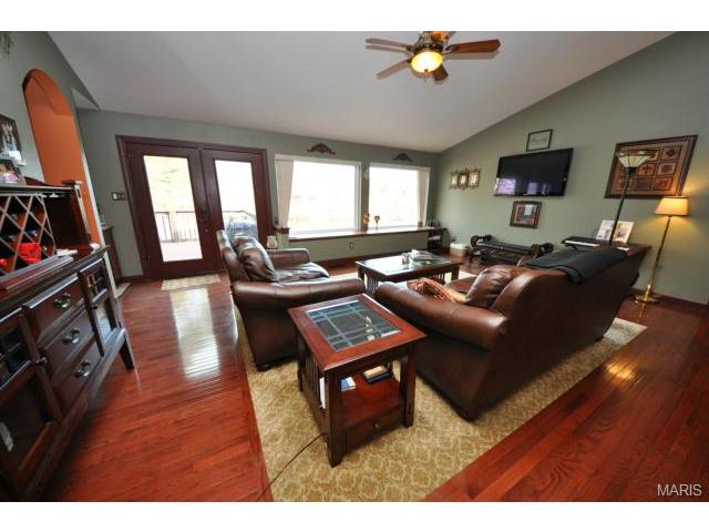 23 Amber Meadows Dr, O'fallon, MO 63366 photo 3
