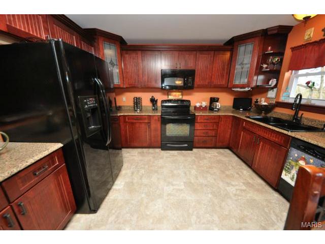 23 Amber Meadows Dr, O'fallon, MO 63366 photo 7