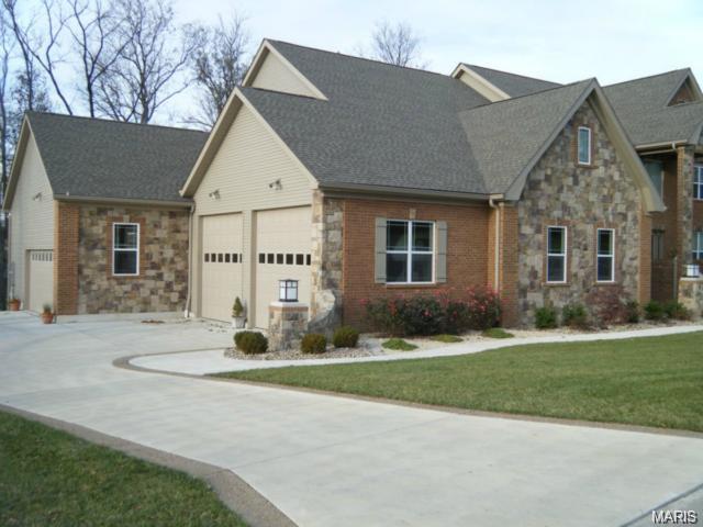 750 Southbrook Forest Ct, Weldon Spring, MO 63304 photo 2