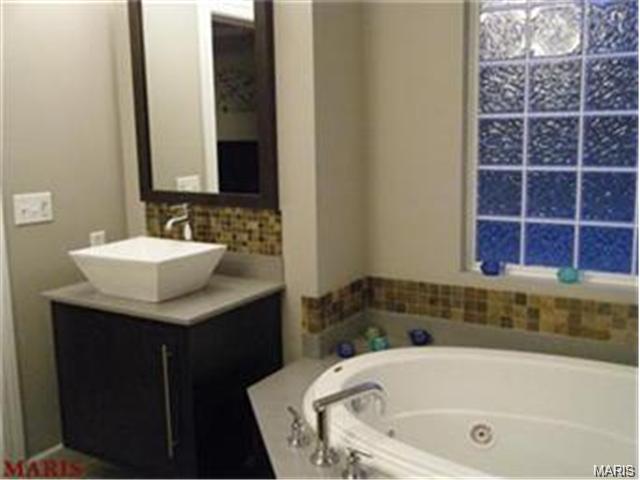 750 Southbrook Forest Ct, Weldon Spring, MO 63304 photo 23