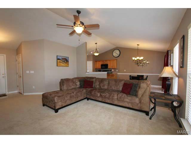 7 Millers Ct, O'fallon, MO 63366 photo 3