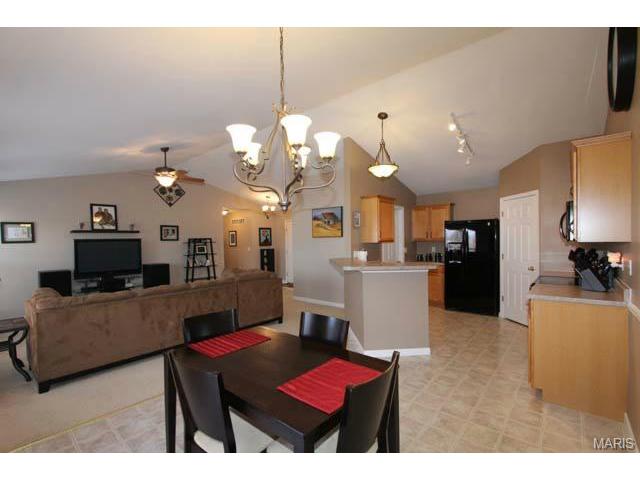 7 Millers Ct, O'fallon, MO 63366 photo 4