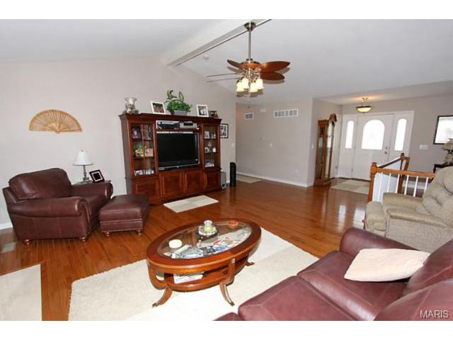 337 Thoreau Blvd, O'fallon, MO 63366 photo 4