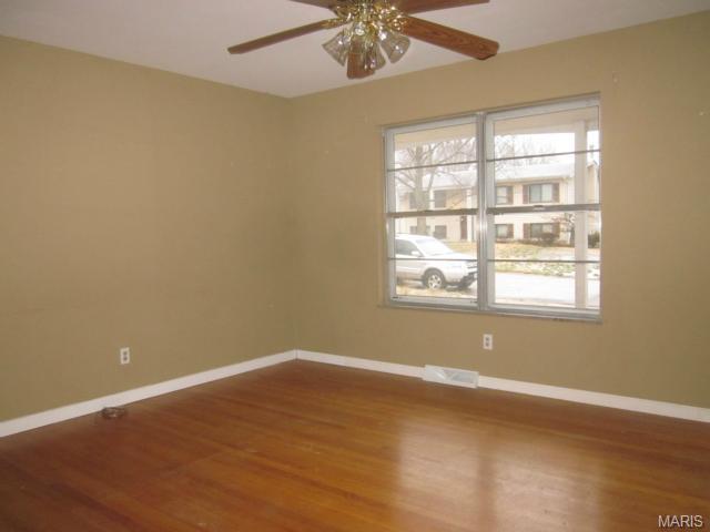 437 Fairview Ct, Ballwin, MO 63021 photo 4