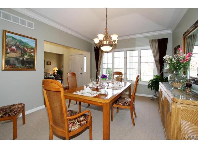 541 Malinmor Dr, Weldon Spring, MO 63304 photo 3