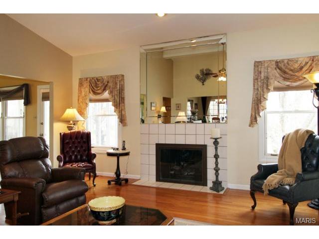 541 Malinmor Dr, Weldon Spring, MO 63304 photo 8