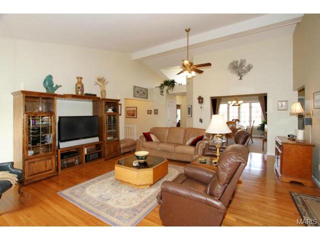 541 Malinmor Dr, Weldon Spring, MO 63304 photo 5