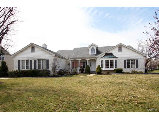 541 Malinmor Dr, Weldon Spring, MO 63304 photo 1