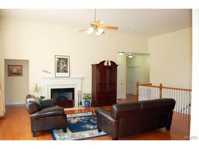 702 Rolling Wind Dr, O'fallon, MO 63368 photo 5