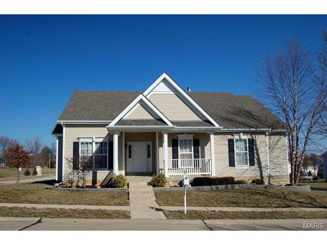 702 Rolling Wind Dr, O'fallon, MO 63368 photo 1