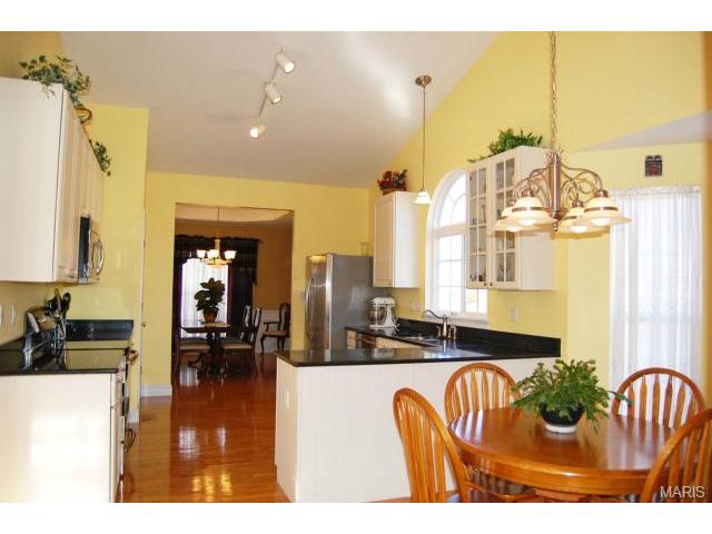 702 Rolling Wind Dr, O'fallon, MO 63368 photo 7