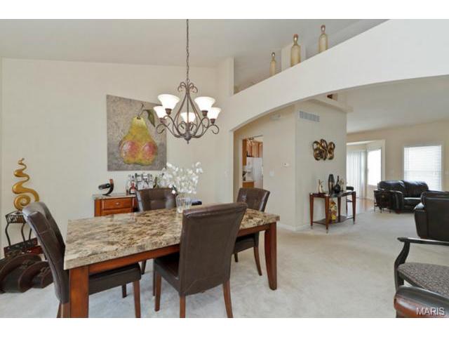 1428 Noyack Dr, O'fallon, MO 63366 photo 2