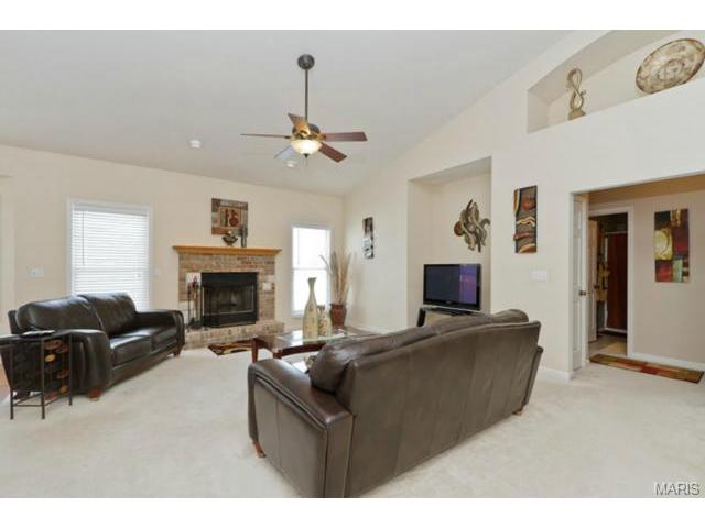 1428 Noyack Dr, O'fallon, MO 63366 photo 6