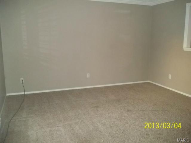 2 Gilbert Dr, O'fallon, MO 63366 photo 4
