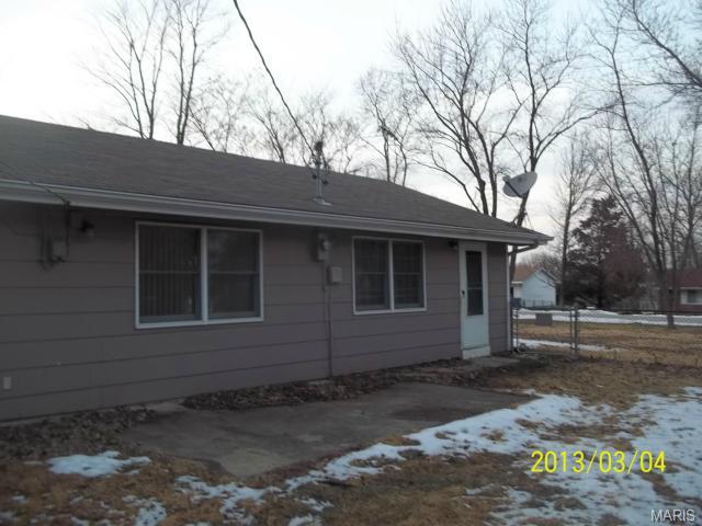 2 Gilbert Dr, O'fallon, MO 63366 photo 12