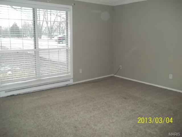 2 Gilbert Dr, O'fallon, MO 63366 photo 3