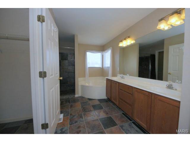 11 Breezy Point Ct, O'fallon, MO 63368 photo 22