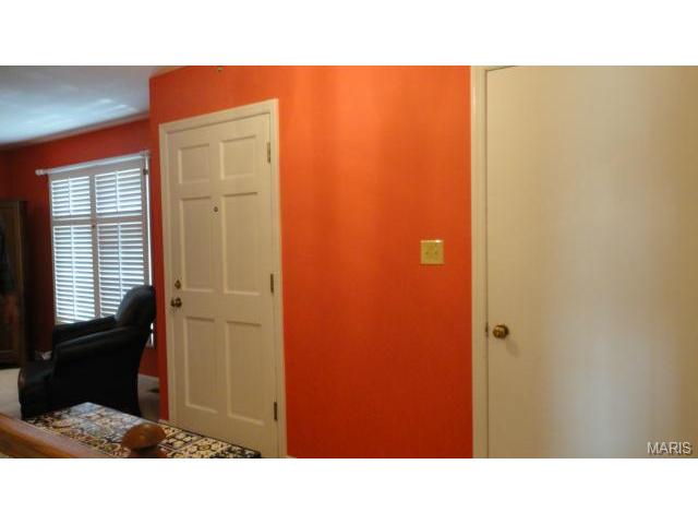 702 Turtle Cv, Ballwin, MO 63011 photo 2
