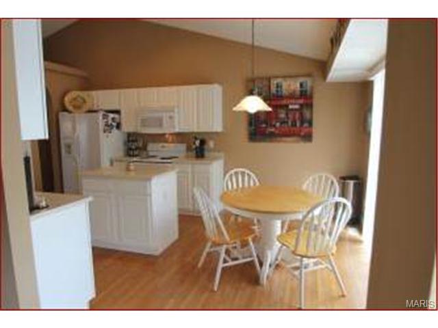 1326 Franklins Kite Dr, O'fallon, MO 63366 photo 5