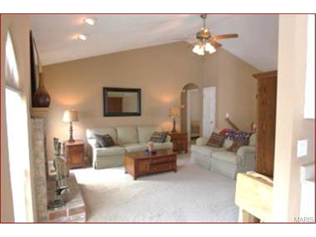 1326 Franklins Kite Dr, O'fallon, MO 63366 photo 4