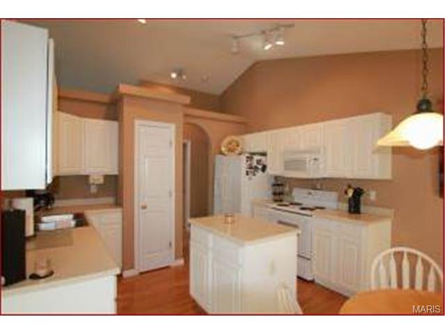 1326 Franklins Kite Dr, O'fallon, MO 63366 photo 3