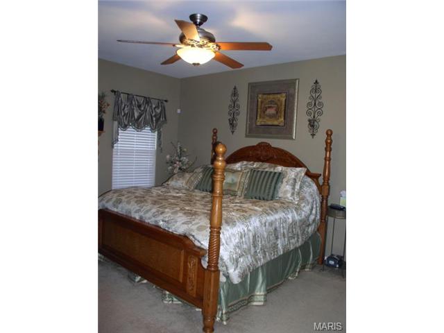 432 Covered Bridge Ln, O'fallon, MO 63368 photo 11