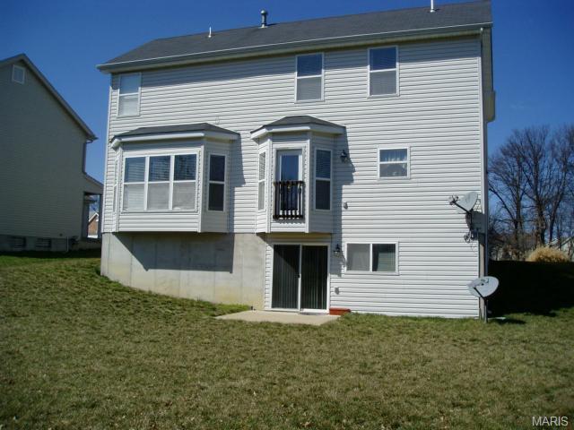 416 Dovedale Dr, O'fallon, MO 63366 photo 2