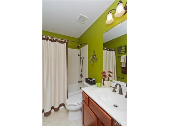 949 Molloy Dr, O'fallon, MO 63366 photo 24