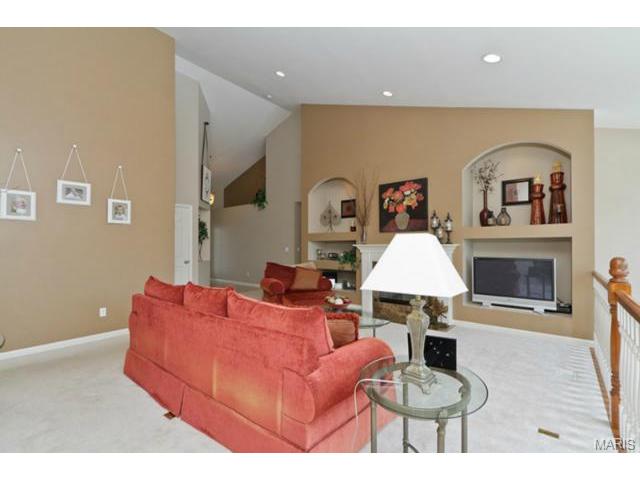 949 Molloy Dr, O'fallon, MO 63366 photo 8
