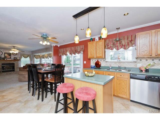 2 Queen Victoria Ct, O'fallon, MO 63366 photo 12
