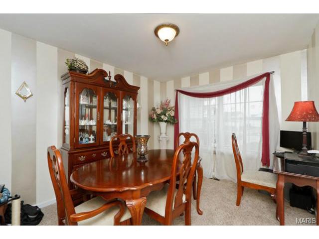 2 Queen Victoria Ct, O'fallon, MO 63366 photo 6