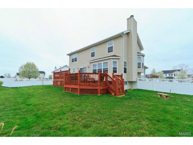 2 Queen Victoria Ct, O'fallon, MO 63366 photo 2