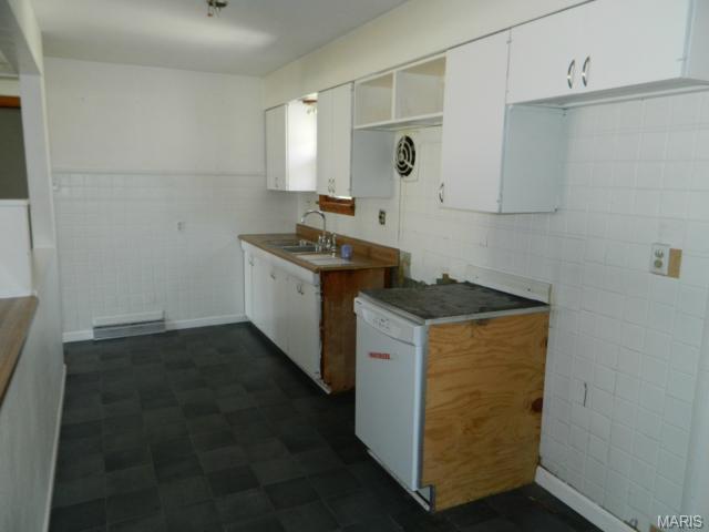 111 Saint Joseph Ave, O'fallon, MO 63366 photo 3