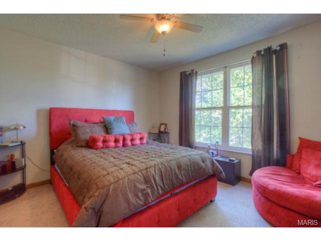 604 Bennington Dr, Saint Charles, MO 63304 photo 17