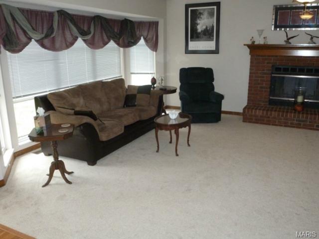 604 Bennington Dr, Saint Charles, MO 63304 photo 6