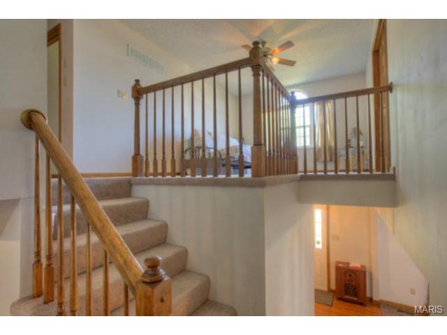 604 Bennington Dr, Saint Charles, MO 63304 photo 12