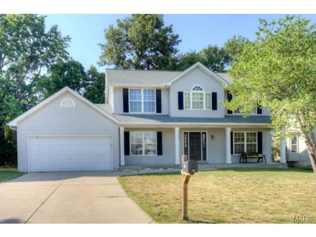 604 Bennington Dr, Saint Charles, MO 63304 photo 1