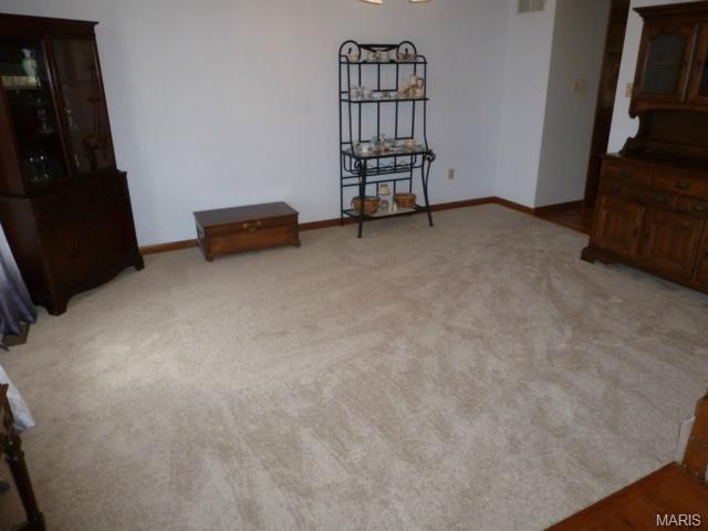 604 Bennington Dr, Saint Charles, MO 63304 photo 8