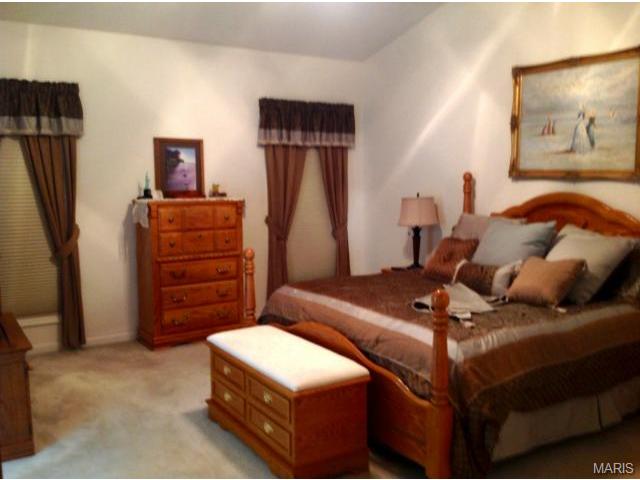 1585 Wainscott Dr, O'fallon, MO 63366 photo 6